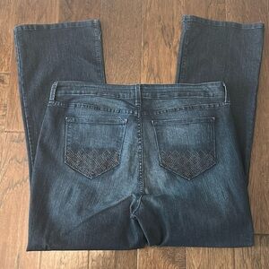 NYDJ woman’s bootcut 5 pocket jeans with embellished pockets in size 18W.